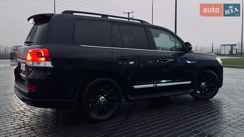 Внедорожник / Кроссовер Toyota Land Cruiser 2018 в Киеве