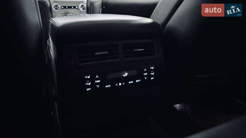 Внедорожник / Кроссовер Toyota Land Cruiser 2018 в Киеве