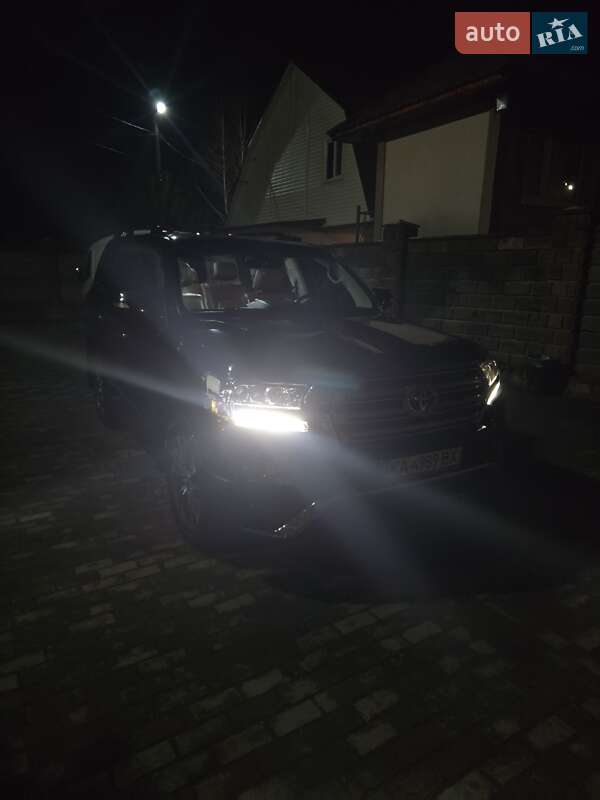 Внедорожник / Кроссовер Toyota Land Cruiser 2018 в Олевске фото 10 Внедорожник / Кроссовер Toyota Land Cruiser 2018 в Олевске