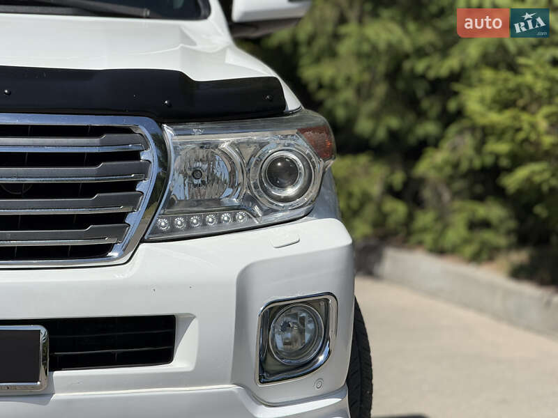Внедорожник / Кроссовер Toyota Land Cruiser 2011 в Тернополе