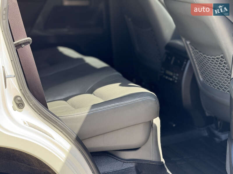 Внедорожник / Кроссовер Toyota Land Cruiser 2011 в Тернополе