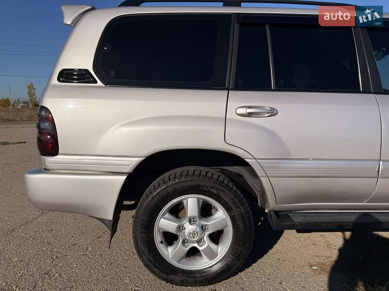 Позашляховик / Кросовер Toyota Land Cruiser 2002 в Одесі фото 23 Позашляховик / Кросовер Toyota Land Cruiser 2002 в Одесі