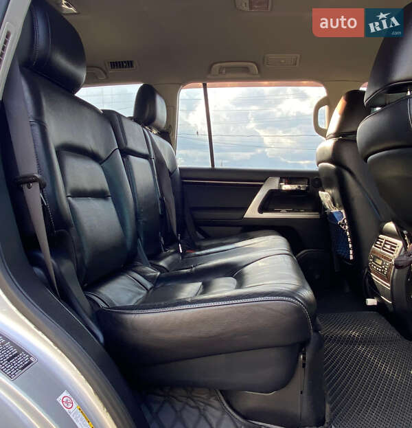 Внедорожник / Кроссовер Toyota Land Cruiser 2012 в Ровно