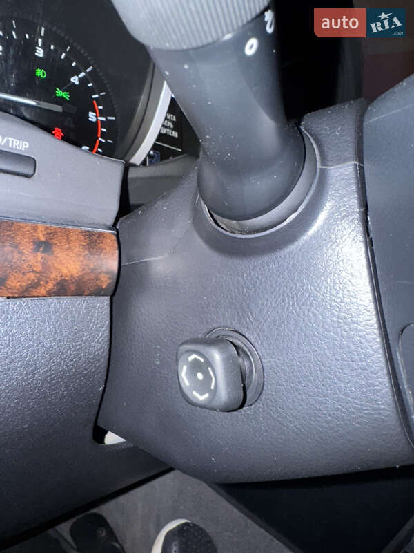 Внедорожник / Кроссовер Toyota Land Cruiser 2012 в Чорткове