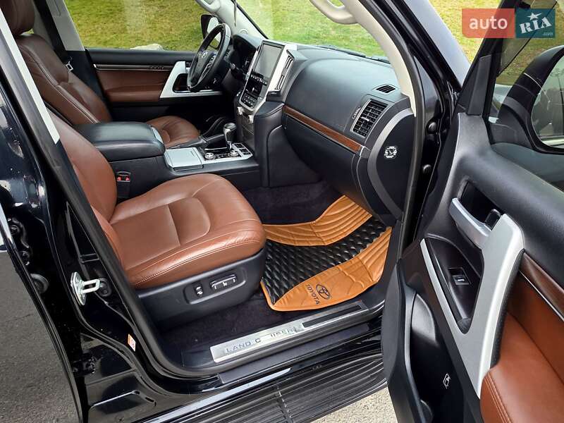 Внедорожник / Кроссовер Toyota Land Cruiser 2018 в Днепре фото 9 Внедорожник / Кроссовер Toyota Land Cruiser 2018 в Днепре