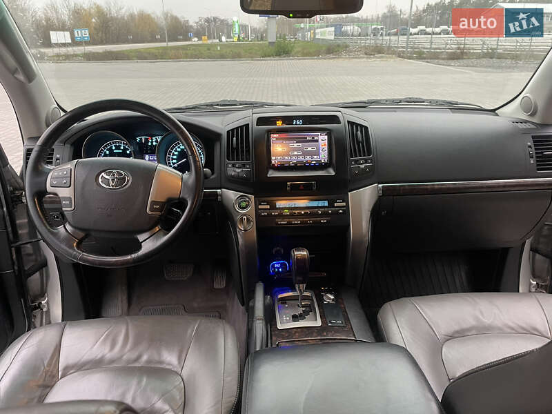 Внедорожник / Кроссовер Toyota Land Cruiser 2007 в Днепре