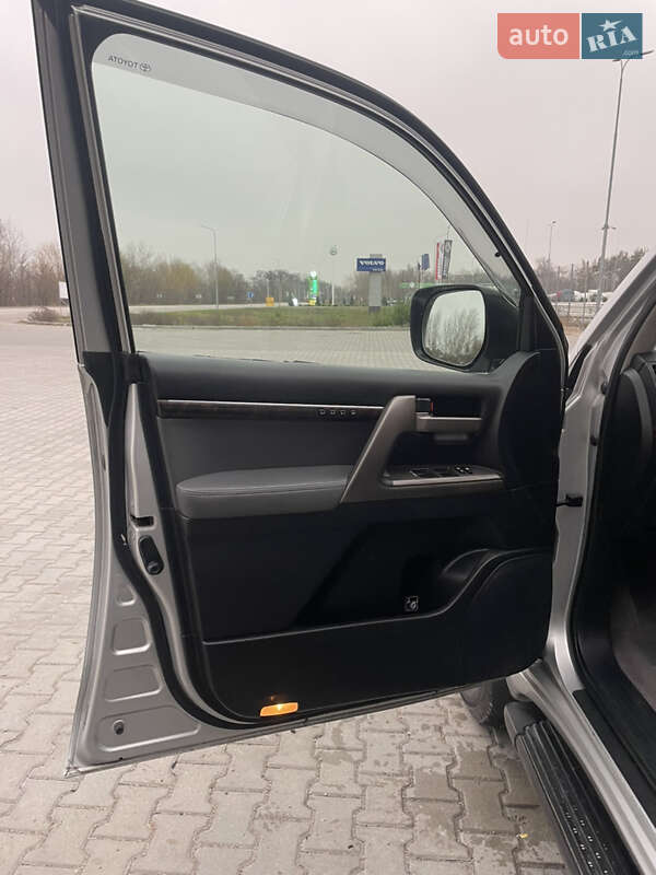 Внедорожник / Кроссовер Toyota Land Cruiser 2007 в Днепре