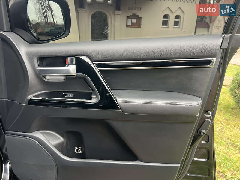 Внедорожник / Кроссовер Toyota Land Cruiser 2015 в Киеве