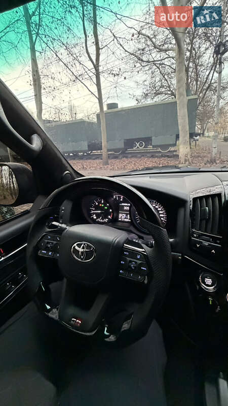 Внедорожник / Кроссовер Toyota Land Cruiser 2012 в Одессе