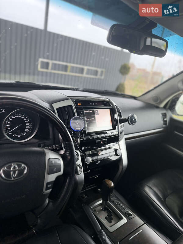 Внедорожник / Кроссовер Toyota Land Cruiser 2012 в Каменец-Подольском