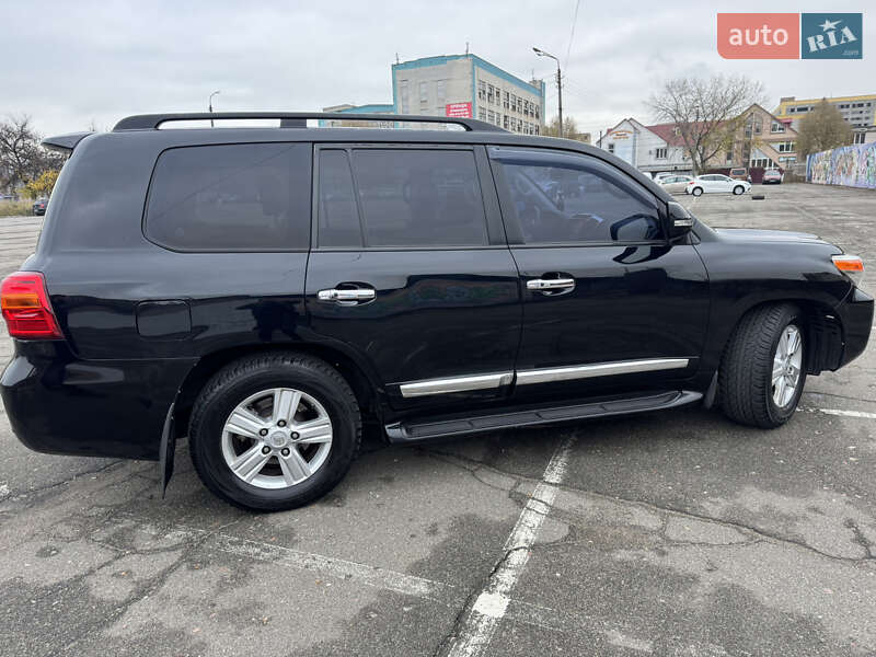 Внедорожник / Кроссовер Toyota Land Cruiser 2014 в Киеве