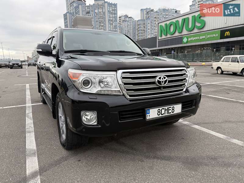 Внедорожник / Кроссовер Toyota Land Cruiser 2013 в Киеве фото 18 Внедорожник / Кроссовер Toyota Land Cruiser 2013 в Киеве