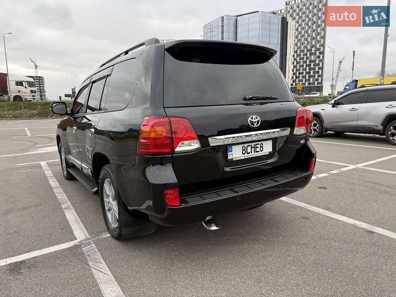 Внедорожник / Кроссовер Toyota Land Cruiser 2013 в Киеве фото 17 Внедорожник / Кроссовер Toyota Land Cruiser 2013 в Киеве