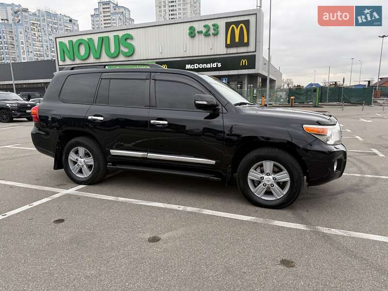 Внедорожник / Кроссовер Toyota Land Cruiser 2013 в Киеве фото 11 Внедорожник / Кроссовер Toyota Land Cruiser 2013 в Киеве