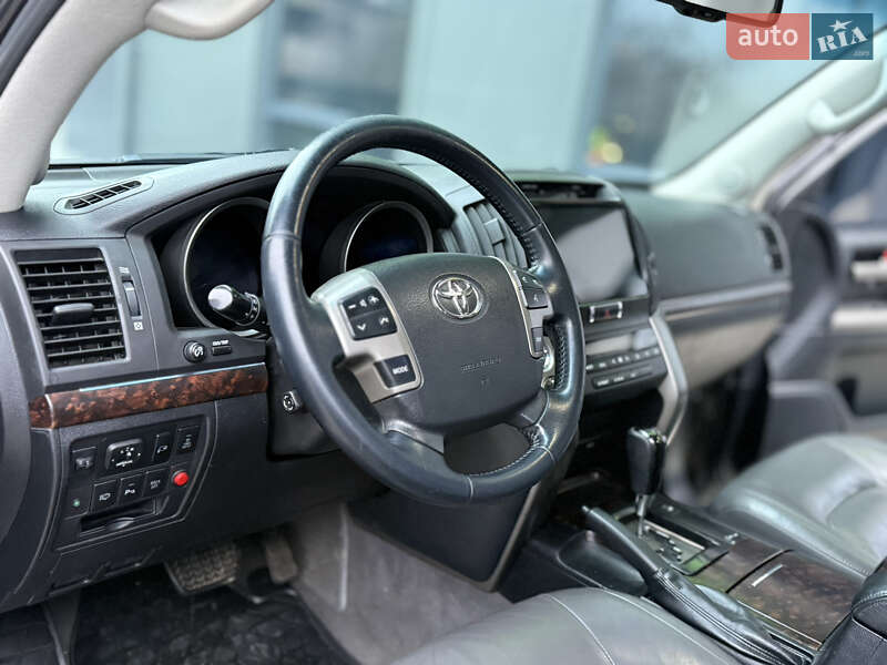 Внедорожник / Кроссовер Toyota Land Cruiser 2008 в Тернополе