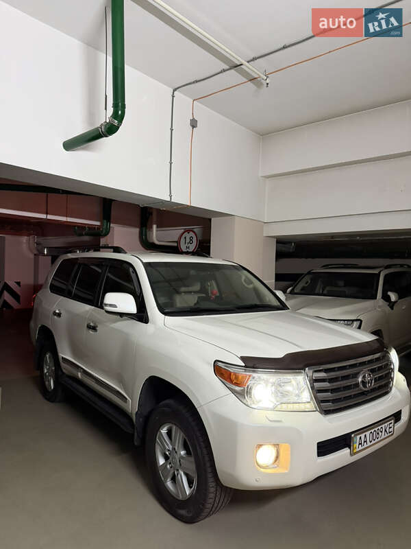 Внедорожник / Кроссовер Toyota Land Cruiser 2013 в Киеве
