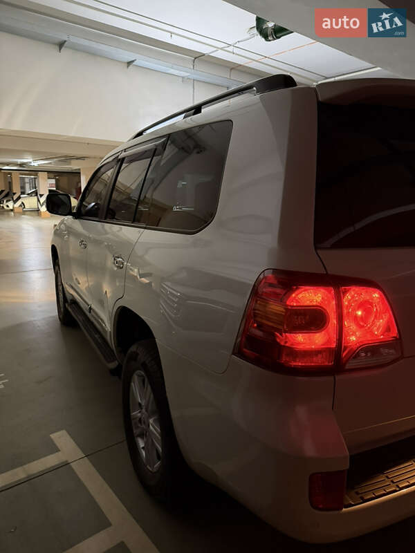 Внедорожник / Кроссовер Toyota Land Cruiser 2013 в Киеве