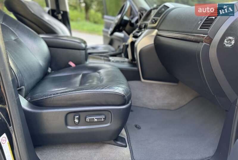 Внедорожник / Кроссовер Toyota Land Cruiser 2014 в Трускавце