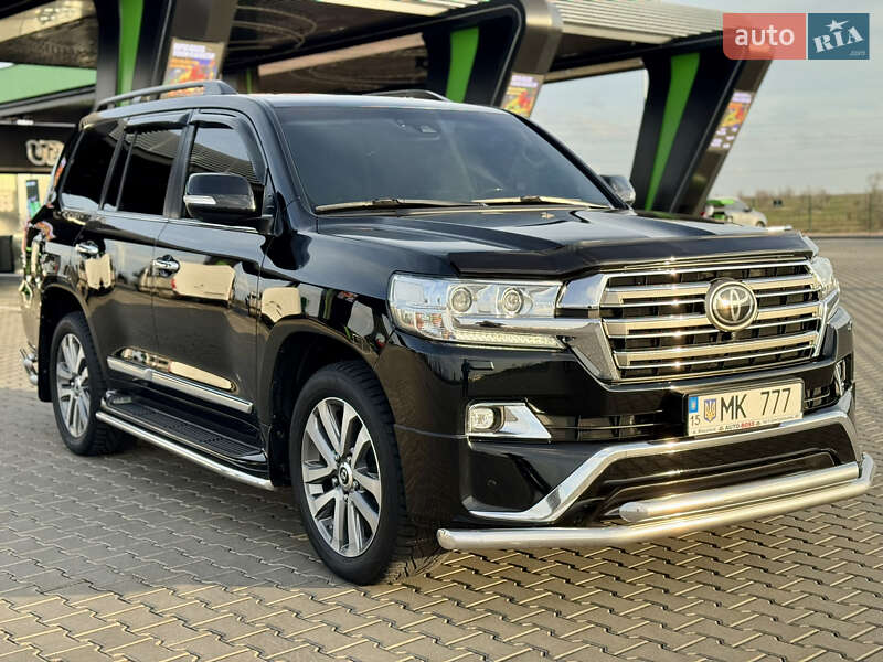 Внедорожник / Кроссовер Toyota Land Cruiser 2017 в Николаеве