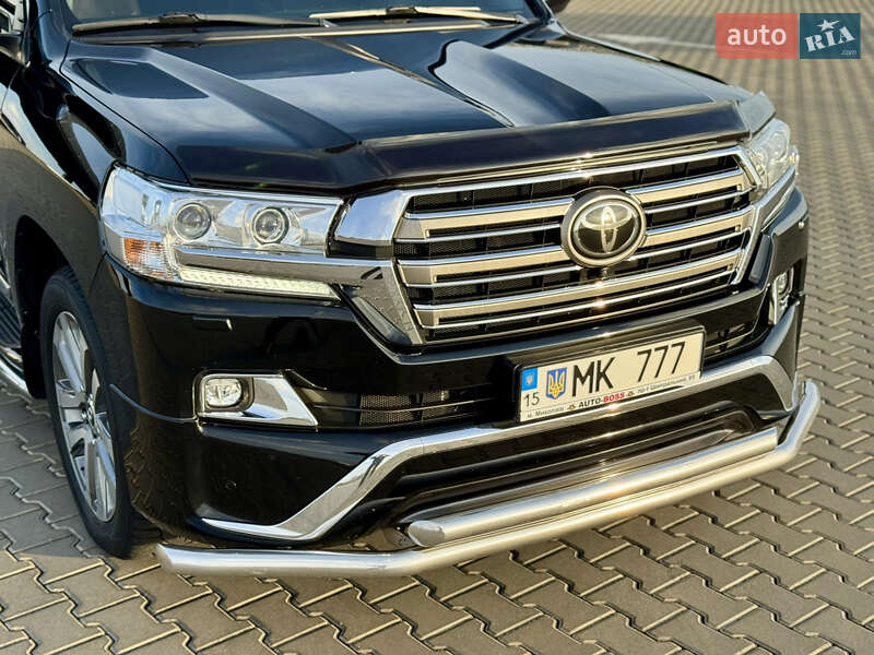 Внедорожник / Кроссовер Toyota Land Cruiser 2017 в Николаеве