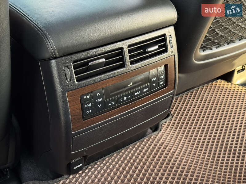 Внедорожник / Кроссовер Toyota Land Cruiser 2017 в Николаеве