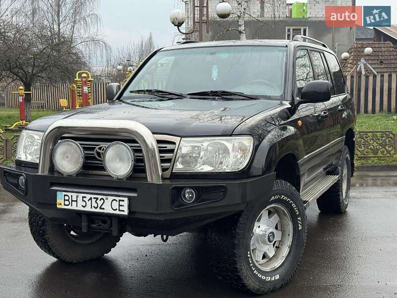 Внедорожник / Кроссовер Toyota Land Cruiser 1998 в Тячеве