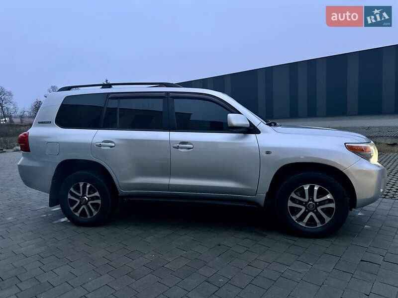 Внедорожник / Кроссовер Toyota Land Cruiser 2008 в Хмельницком