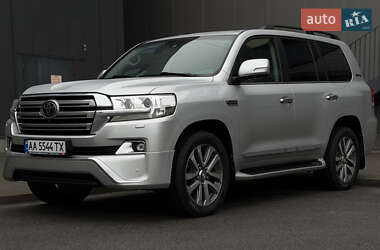 Внедорожник / Кроссовер Toyota Land Cruiser 2018 в Киеве