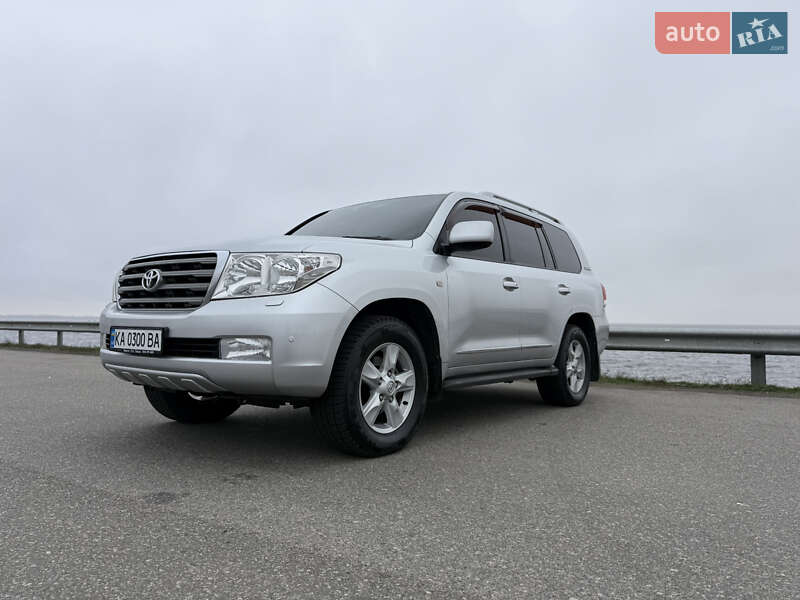 Внедорожник / Кроссовер Toyota Land Cruiser 2011 в Борисполе