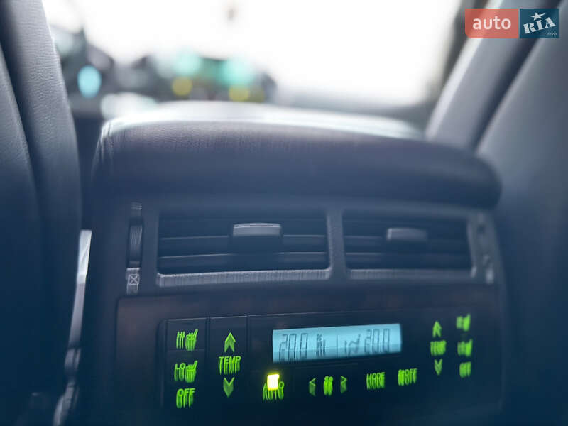 Внедорожник / Кроссовер Toyota Land Cruiser 2011 в Борисполе