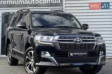 Внедорожник / Кроссовер Toyota Land Cruiser 2016 в Киеве