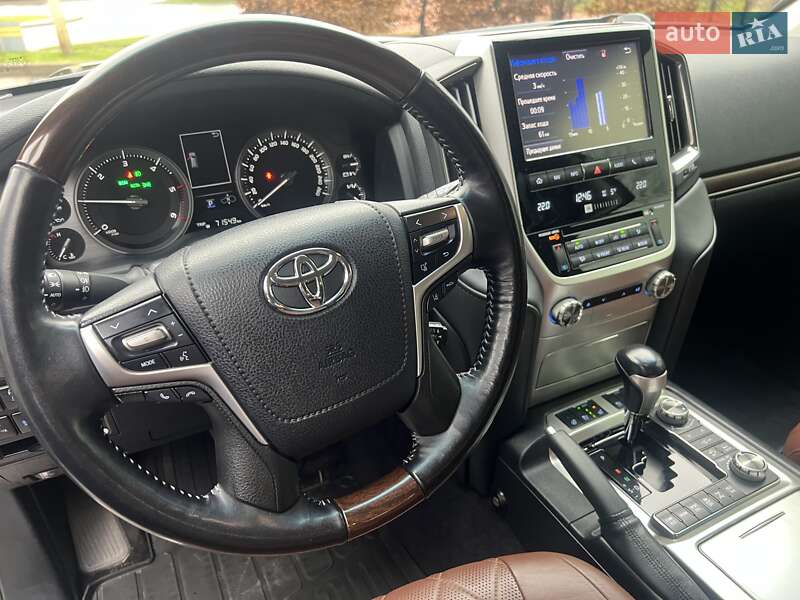 Внедорожник / Кроссовер Toyota Land Cruiser 2018 в Киеве фото 19 Внедорожник / Кроссовер Toyota Land Cruiser 2018 в Киеве