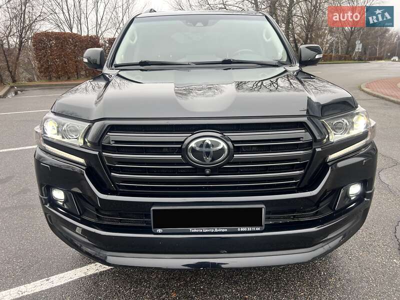 Внедорожник / Кроссовер Toyota Land Cruiser 2018 в Киеве фото 4 Внедорожник / Кроссовер Toyota Land Cruiser 2018 в Киеве