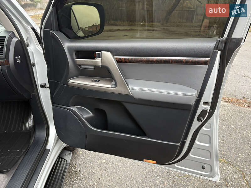 Внедорожник / Кроссовер Toyota Land Cruiser 2008 в Ахтырке