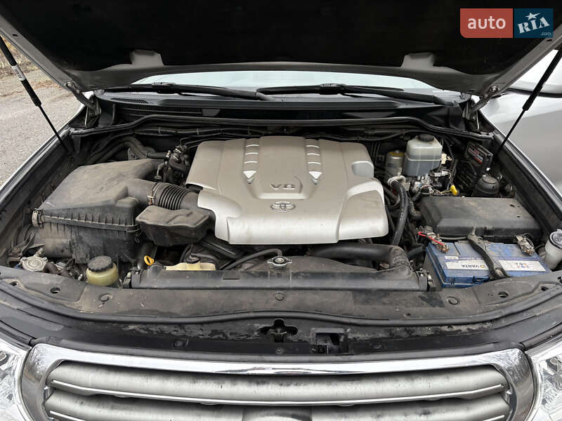 Внедорожник / Кроссовер Toyota Land Cruiser 2008 в Ахтырке