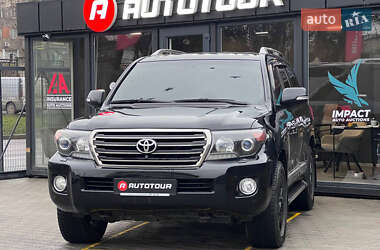 Позашляховик / Кросовер Toyota Land Cruiser 2014 в Чернівцях