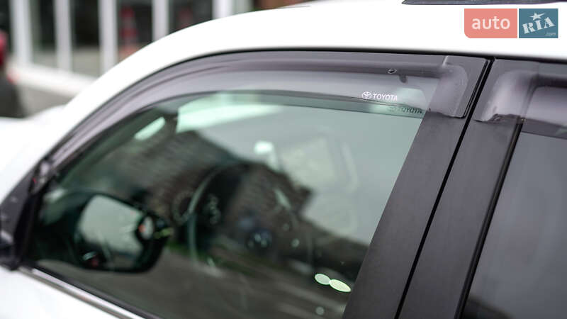 Внедорожник / Кроссовер Toyota Land Cruiser 2016 в Львове фото 16 Внедорожник / Кроссовер Toyota Land Cruiser 2016 в Львове