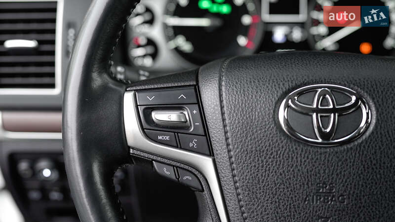 Внедорожник / Кроссовер Toyota Land Cruiser 2016 в Львове фото 27 Внедорожник / Кроссовер Toyota Land Cruiser 2016 в Львове