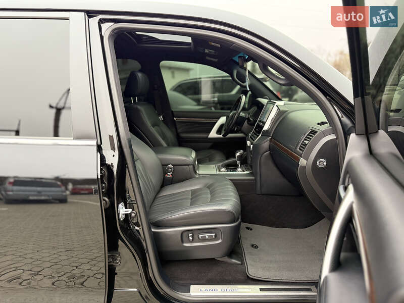 Внедорожник / Кроссовер Toyota Land Cruiser 2020 в Черновцах фото 11 Внедорожник / Кроссовер Toyota Land Cruiser 2020 в Черновцах