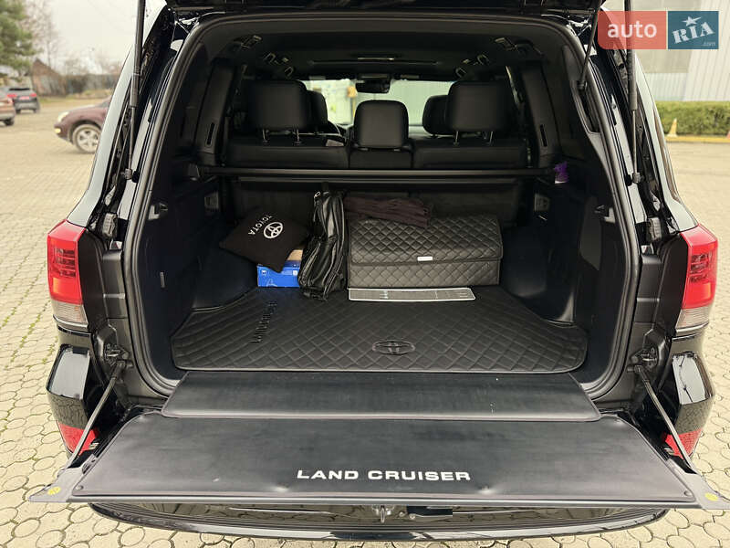 Внедорожник / Кроссовер Toyota Land Cruiser 2020 в Черновцах фото 32 Внедорожник / Кроссовер Toyota Land Cruiser 2020 в Черновцах