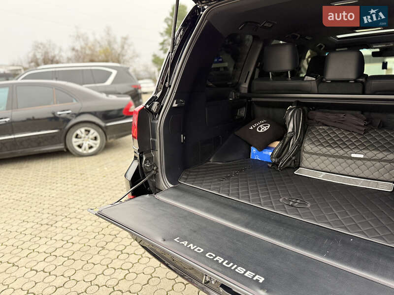 Внедорожник / Кроссовер Toyota Land Cruiser 2020 в Черновцах фото 35 Внедорожник / Кроссовер Toyota Land Cruiser 2020 в Черновцах