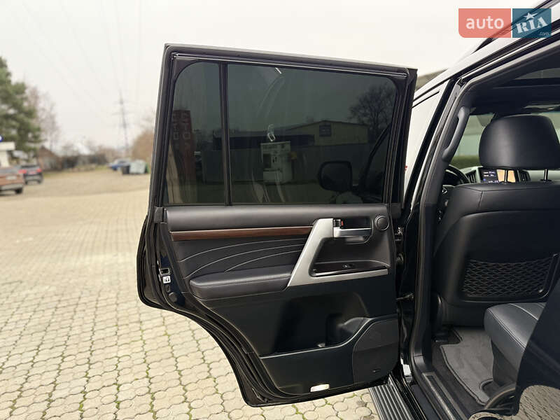 Внедорожник / Кроссовер Toyota Land Cruiser 2020 в Черновцах фото 47 Внедорожник / Кроссовер Toyota Land Cruiser 2020 в Черновцах