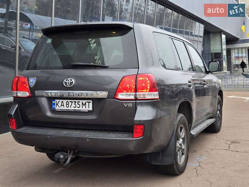 Позашляховик / Кросовер Toyota Land Cruiser 2008 в Києві