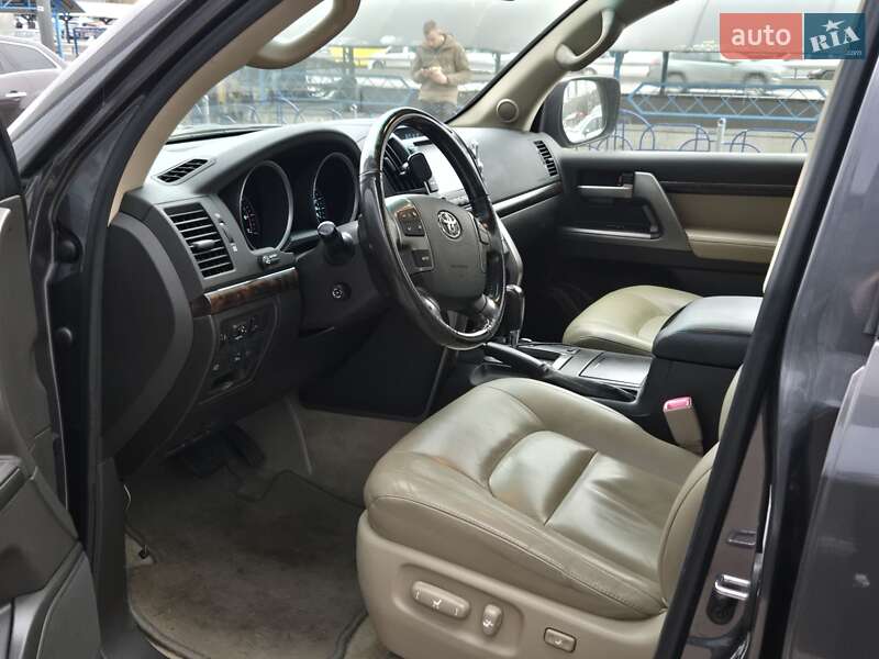 Позашляховик / Кросовер Toyota Land Cruiser 2008 в Києві