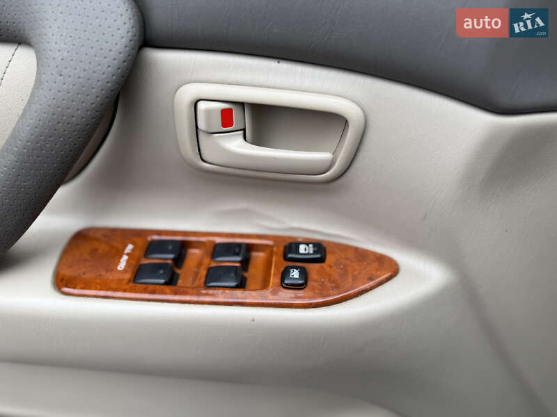 Внедорожник / Кроссовер Toyota Land Cruiser 2006 в Луцке фото 26 Внедорожник / Кроссовер Toyota Land Cruiser 2006 в Луцке