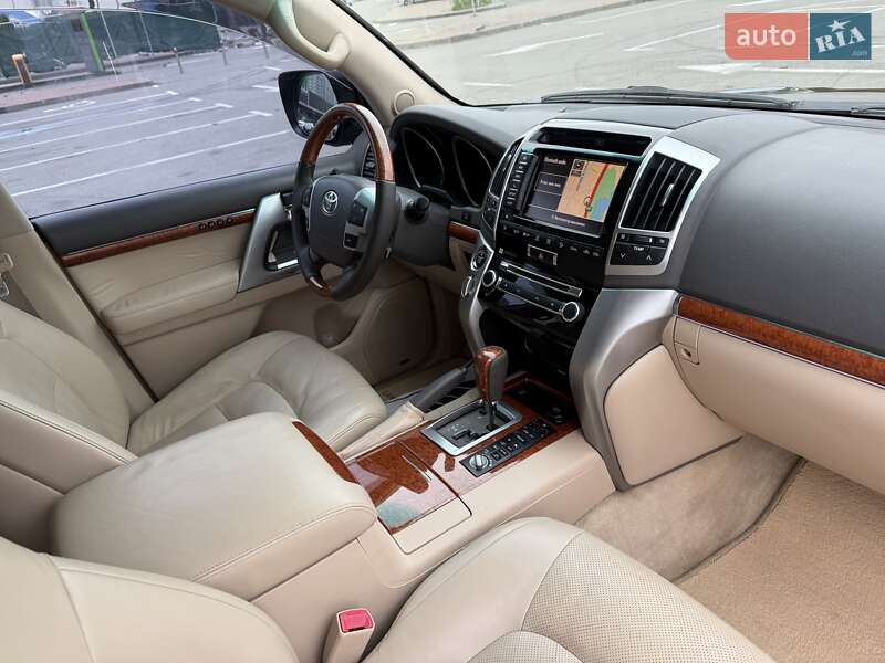 Позашляховик / Кросовер Toyota Land Cruiser 2013 в Києві