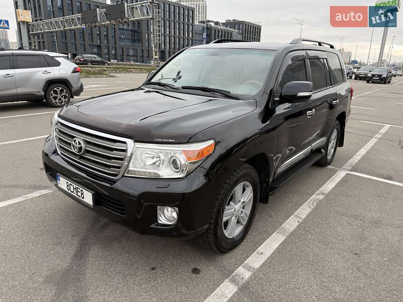 Позашляховик / Кросовер Toyota Land Cruiser 2013 в Києві