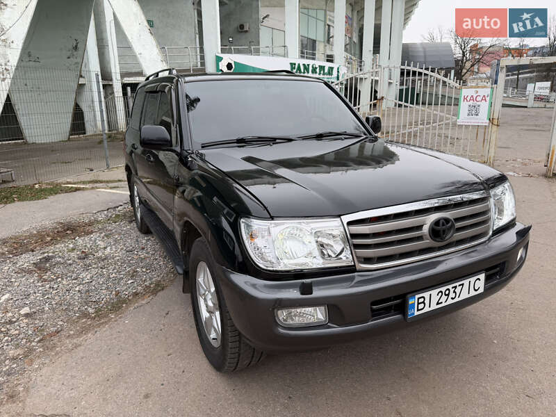 Внедорожник / Кроссовер Toyota Land Cruiser 2005 в Полтаве