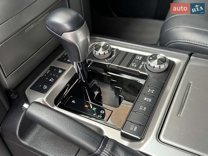 Позашляховик / Кросовер Toyota Land Cruiser 2020 в Києві фото 22 Позашляховик / Кросовер Toyota Land Cruiser 2020 в Києві