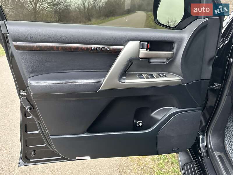 Позашляховик / Кросовер Toyota Land Cruiser 2011 в Одесі